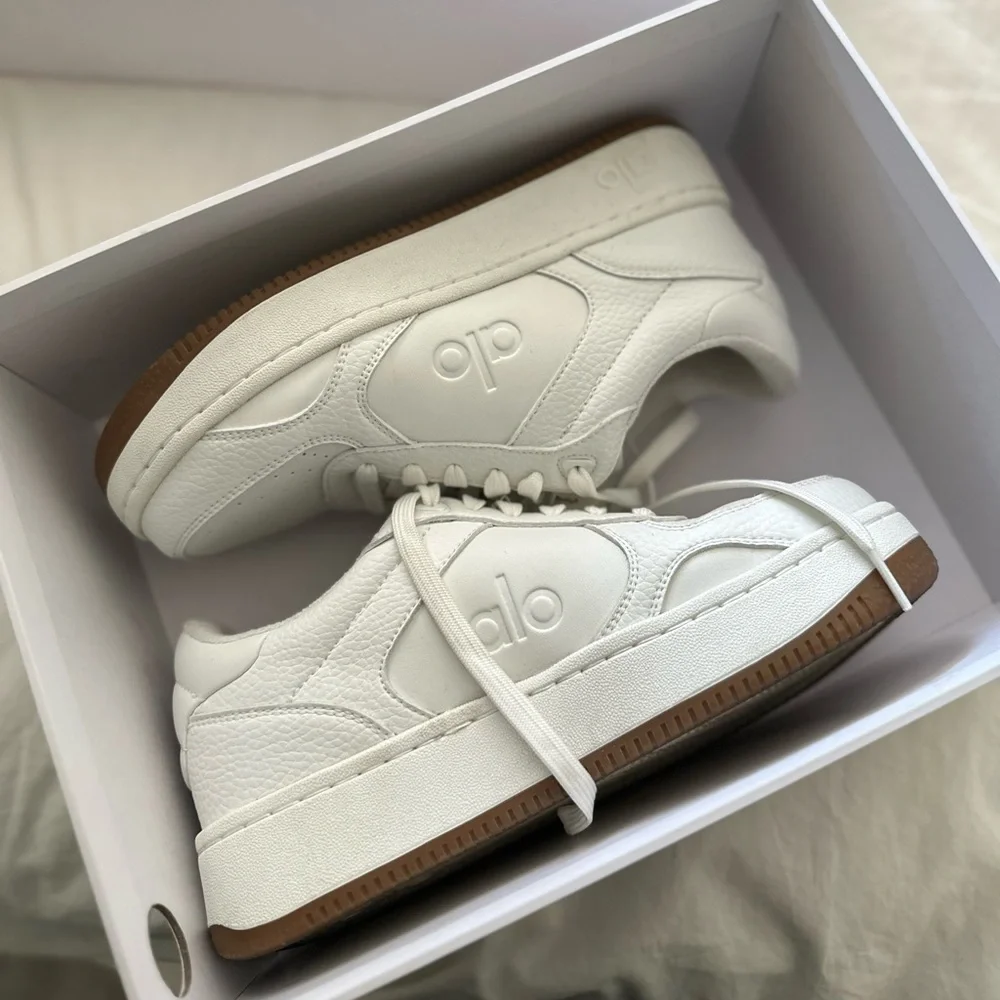 Alo Yoga Recover white gum sneakers